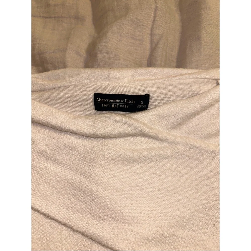 Soft A&F Cozy Collection Crossover Top - Picture 3 of 3